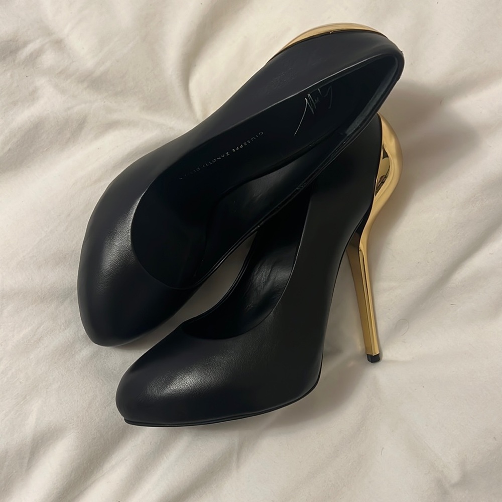 Giuseppe zanotti pumps